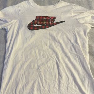Girls Nike tee